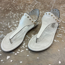 Load image into Gallery viewer, Dara Leather Sandals

