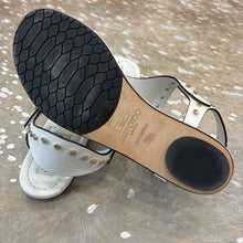 Load image into Gallery viewer, Dara Leather Sandals
