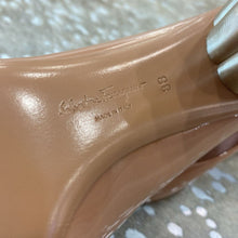 Load image into Gallery viewer, NWOT Patent Leather Lucca Flower Heels
