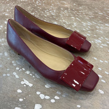 Load image into Gallery viewer, NWOT The Emma Ballet Flats
