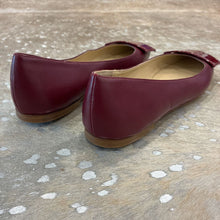 Load image into Gallery viewer, NWOT The Emma Ballet Flats
