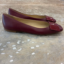 Load image into Gallery viewer, NWOT The Emma Ballet Flats
