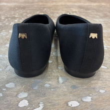 Load image into Gallery viewer, Goldfinch Pointed Toe Flat
