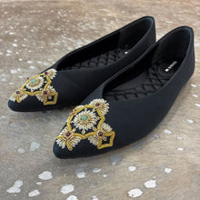 Load image into Gallery viewer, Goldfinch Pointed Toe Flat
