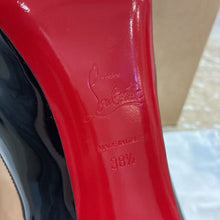 Load image into Gallery viewer, NIB New Very Prive 120 Pumps
