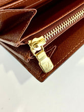 Load image into Gallery viewer, Portefeuille Sarah Long Wallet
