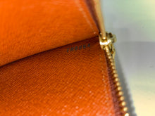Load image into Gallery viewer, Portefeuille Sarah Long Wallet
