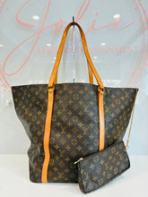 Load image into Gallery viewer, Sac Shopping 48 Tote w/ Chain Clutch

