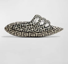 Load image into Gallery viewer, NWT Balmain B It Quilted Monogram Slide Sandals
