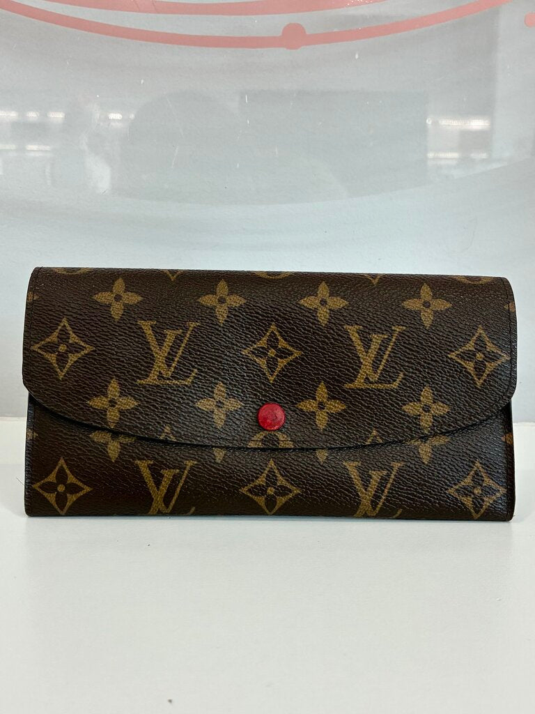 Emilie Wallet