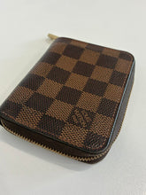 Load image into Gallery viewer, Zippy Coin Purse
