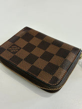 Load image into Gallery viewer, Zippy Coin Purse
