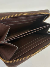 Load image into Gallery viewer, Zippy Coin Purse
