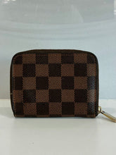 Load image into Gallery viewer, Zippy Coin Purse
