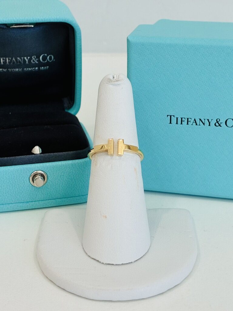 T Wire Ring Yellow Gold