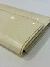 Load image into Gallery viewer, Monogram Vernis Porte-Tresor International Wallet
