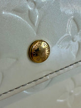Load image into Gallery viewer, Monogram Vernis Porte-Tresor International Wallet
