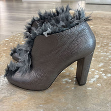 Load image into Gallery viewer, Ladine 100 Ankle Bootie
