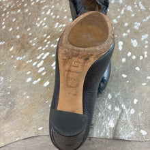 Load image into Gallery viewer, Ladine 100 Ankle Bootie

