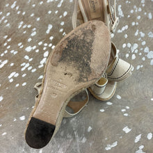 Load image into Gallery viewer, Leather Bow Accent Espadrilles
