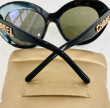 Load image into Gallery viewer, Shield Sunglasses 71281
