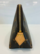 Load image into Gallery viewer, Monogram Cosmetic Pouch M47515
