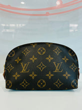 Load image into Gallery viewer, Monogram Cosmetic Pouch M47515
