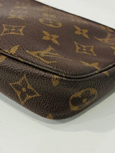 Load image into Gallery viewer, Vintage Monogram Pochette Accessoires
