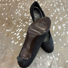 Load image into Gallery viewer, NIB Goosebumps Nappa Pumps

