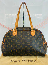 Load image into Gallery viewer, Montorgueil Shoulder Bag
