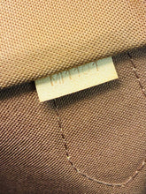Load image into Gallery viewer, Montorgueil Shoulder Bag

