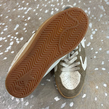Load image into Gallery viewer, Ballstar Shearling Sneakers
