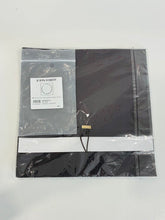 Load image into Gallery viewer, NWT Classic Chain Graduated Neck
