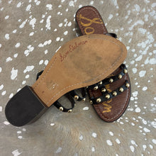 Load image into Gallery viewer, Juniper Leather Studded Sandals
