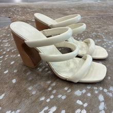 Load image into Gallery viewer, Dara Block Heel

