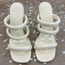 Load image into Gallery viewer, Dara Block Heel
