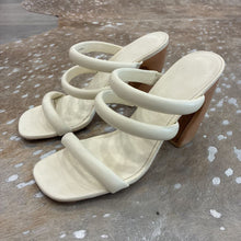 Load image into Gallery viewer, Dara Block Heel
