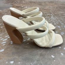 Load image into Gallery viewer, Dara Block Heel
