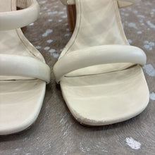Load image into Gallery viewer, Dara Block Heel

