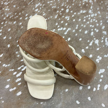 Load image into Gallery viewer, Dara Block Heel

