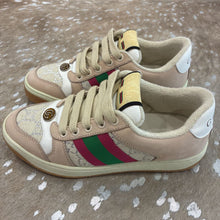 Load image into Gallery viewer, NWOT Screener Cloth Trainers
