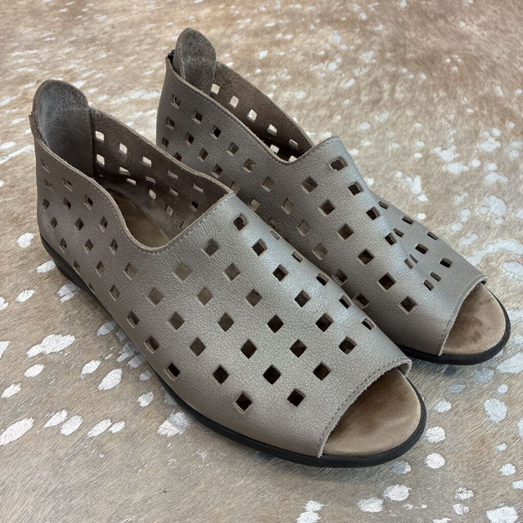 Drick Flats