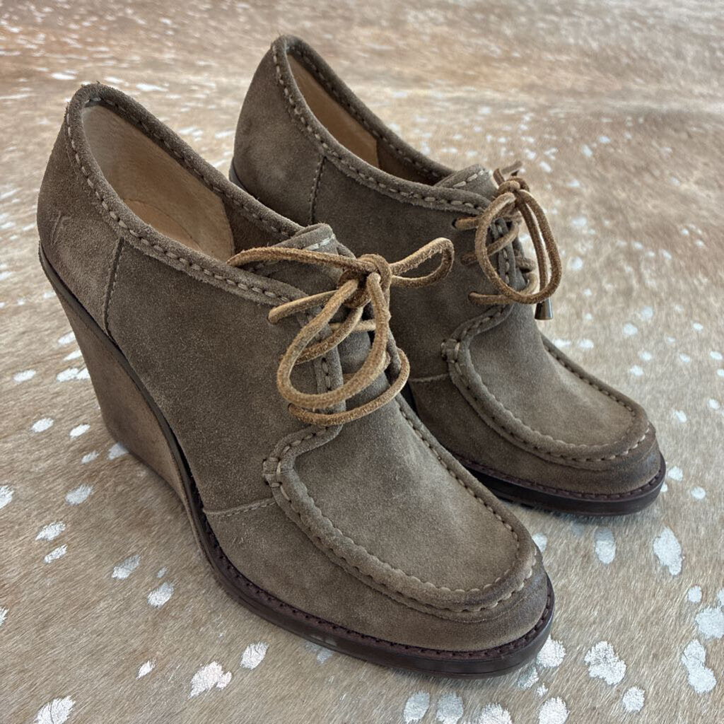 Caroline Lace Low Wedges
