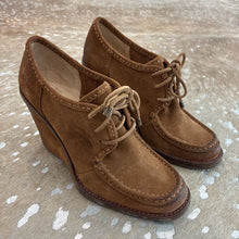 Load image into Gallery viewer, Caroline Lace Low Wedges
