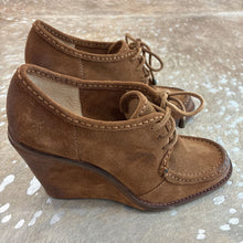 Load image into Gallery viewer, Caroline Lace Low Wedges
