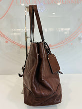 Load image into Gallery viewer, Antique Leather Buckle Tote
