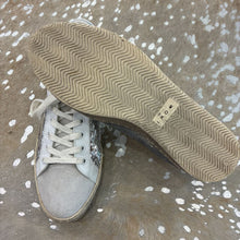 Load image into Gallery viewer, Barthy Sequin Sneakers
