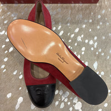 Load image into Gallery viewer, Suede Cap Toe Pumps
