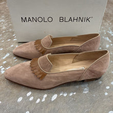 Load image into Gallery viewer, Suede Kiltie Venetian Flats
