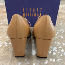 Load image into Gallery viewer, NIB Typhoon Pointed Ankle Bootie
